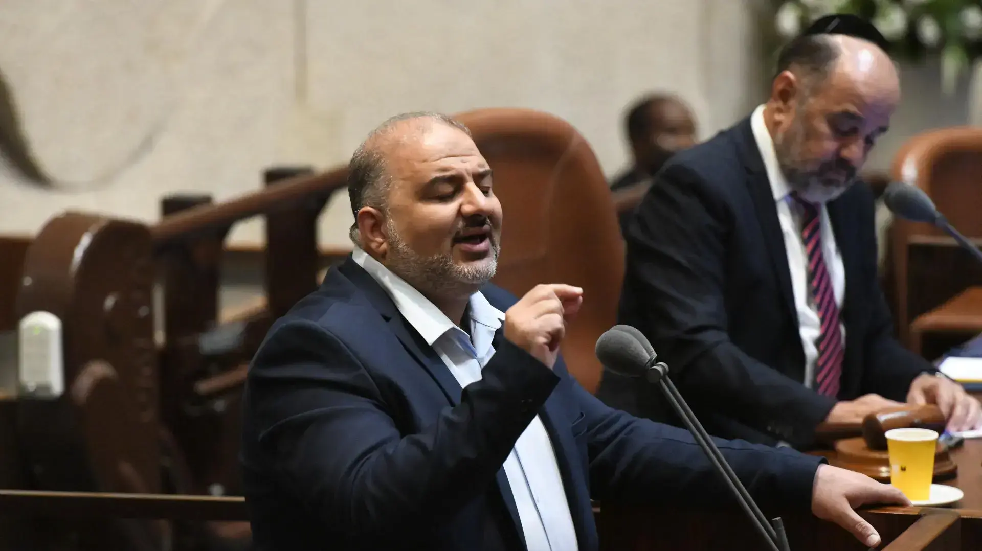מנסור עבאס בישיבת השבעת הממשלה, 14 ביוני 2021 מנסור עבאס בישיבת השבעת הממשלה, 14 ביוני 2021