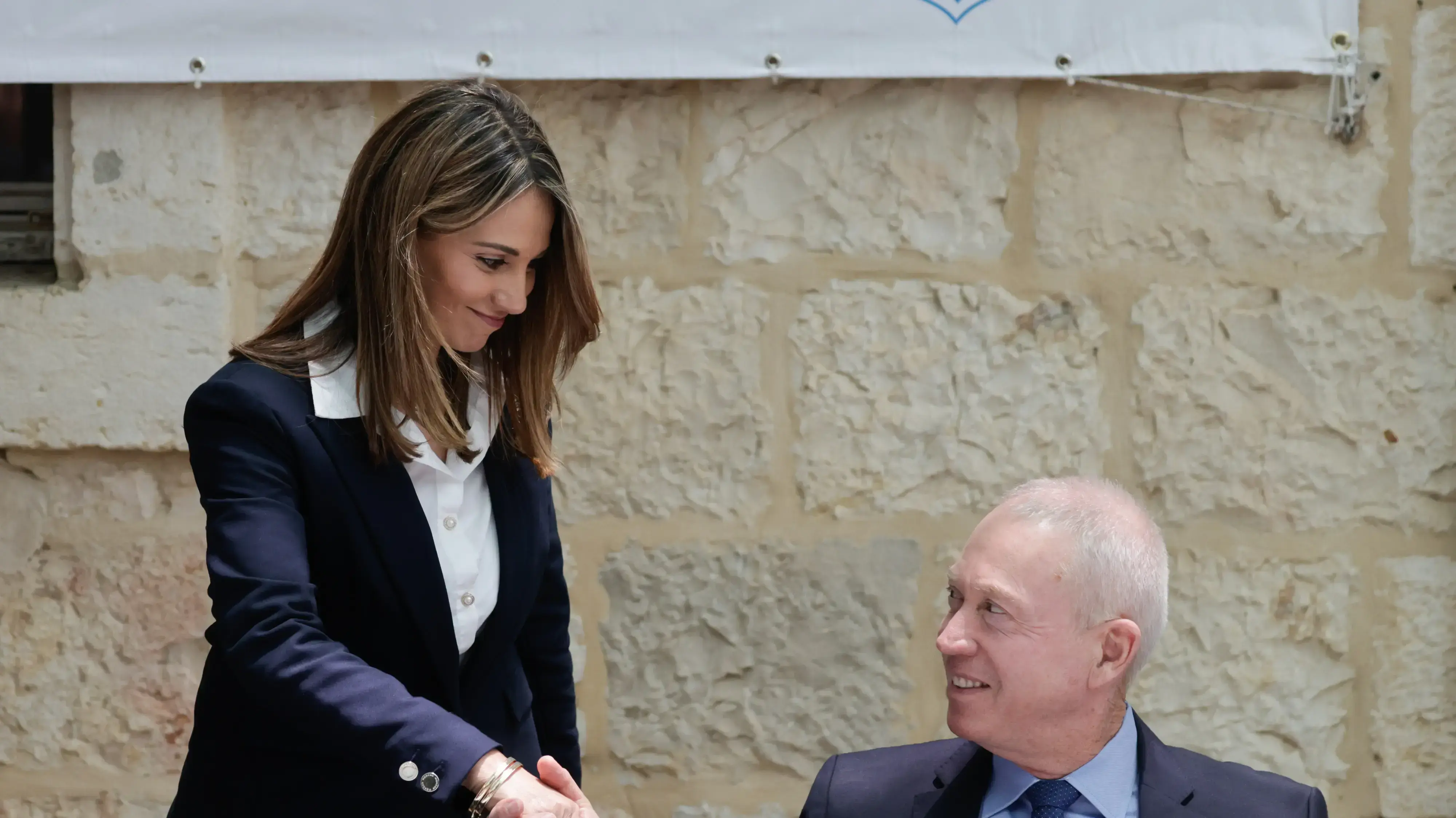 טקס חילופי שרים במשרד החינוך- יואב גלנט ויפעת שאשא ביטון 14 ביוני 2021 טקס חילופי שרים במשרד החינוך- יואב גלנט ויפעת שאשא ביטון 14 ביוני 2021