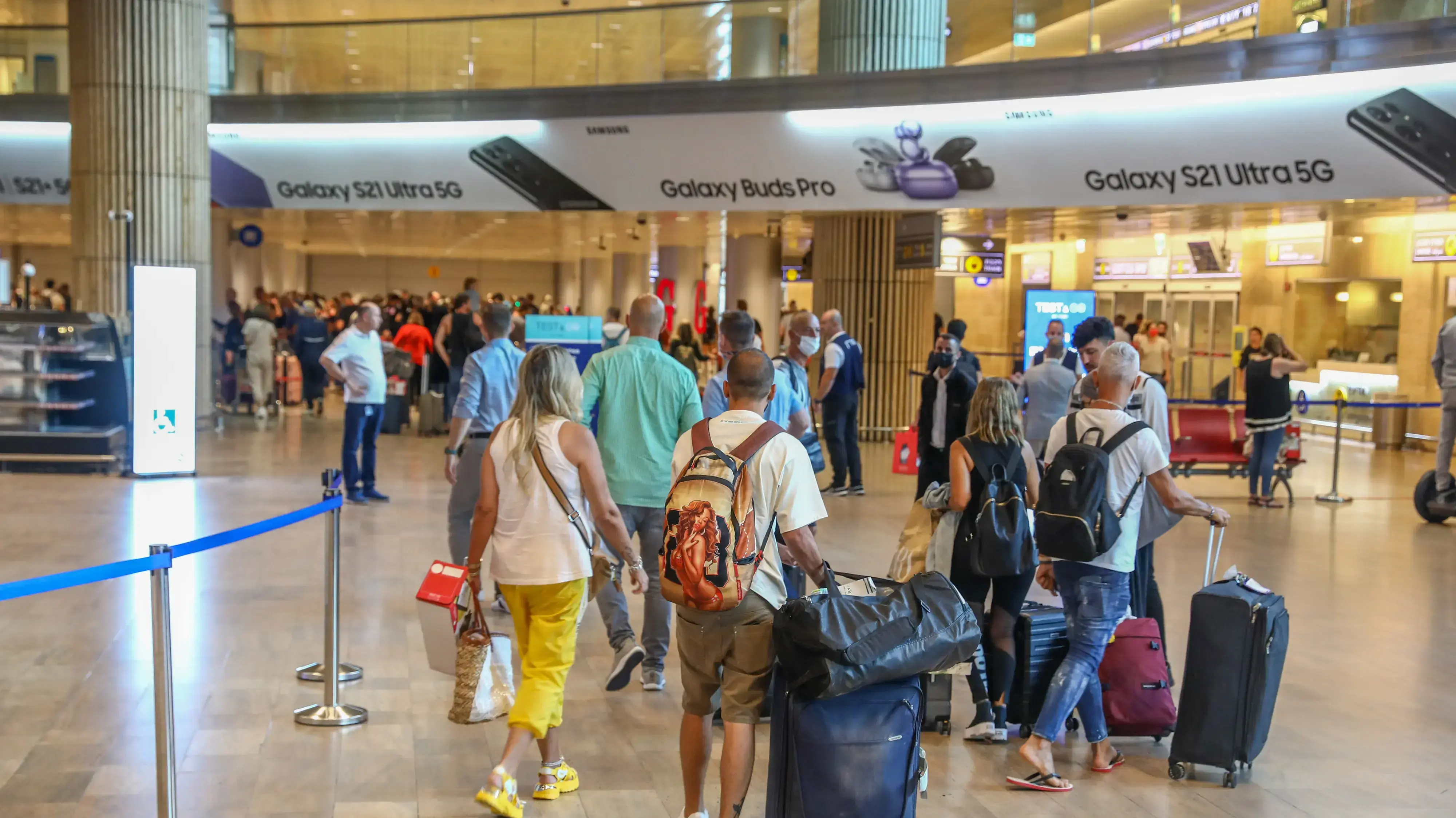 נוסעים בנמל התעופה בן גוריון, 20 ביוני 2021 נוסעים בנמל התעופה בן גוריון, 20 ביוני 2021