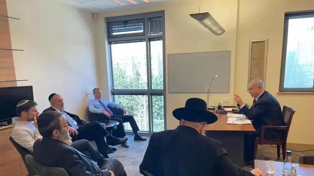 ראשי המחנה הלאומי בישיבה סגורה בכנסת, 21 ביוני 2021 ראשי המחנה הלאומי בישיבה סגורה בכנסת, 21 ביוני 2021