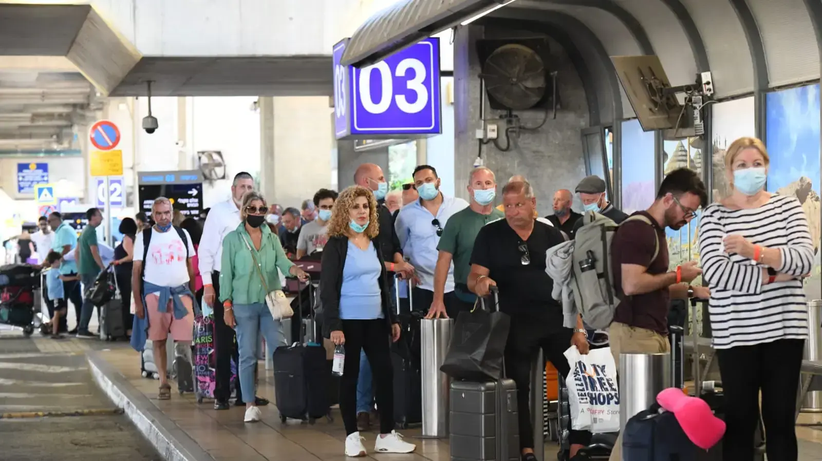נחיתת נוסעים בנתב"ג 21 ביוני 2021 נחיתת נוסעים בנתב"ג 21 ביוני 2021