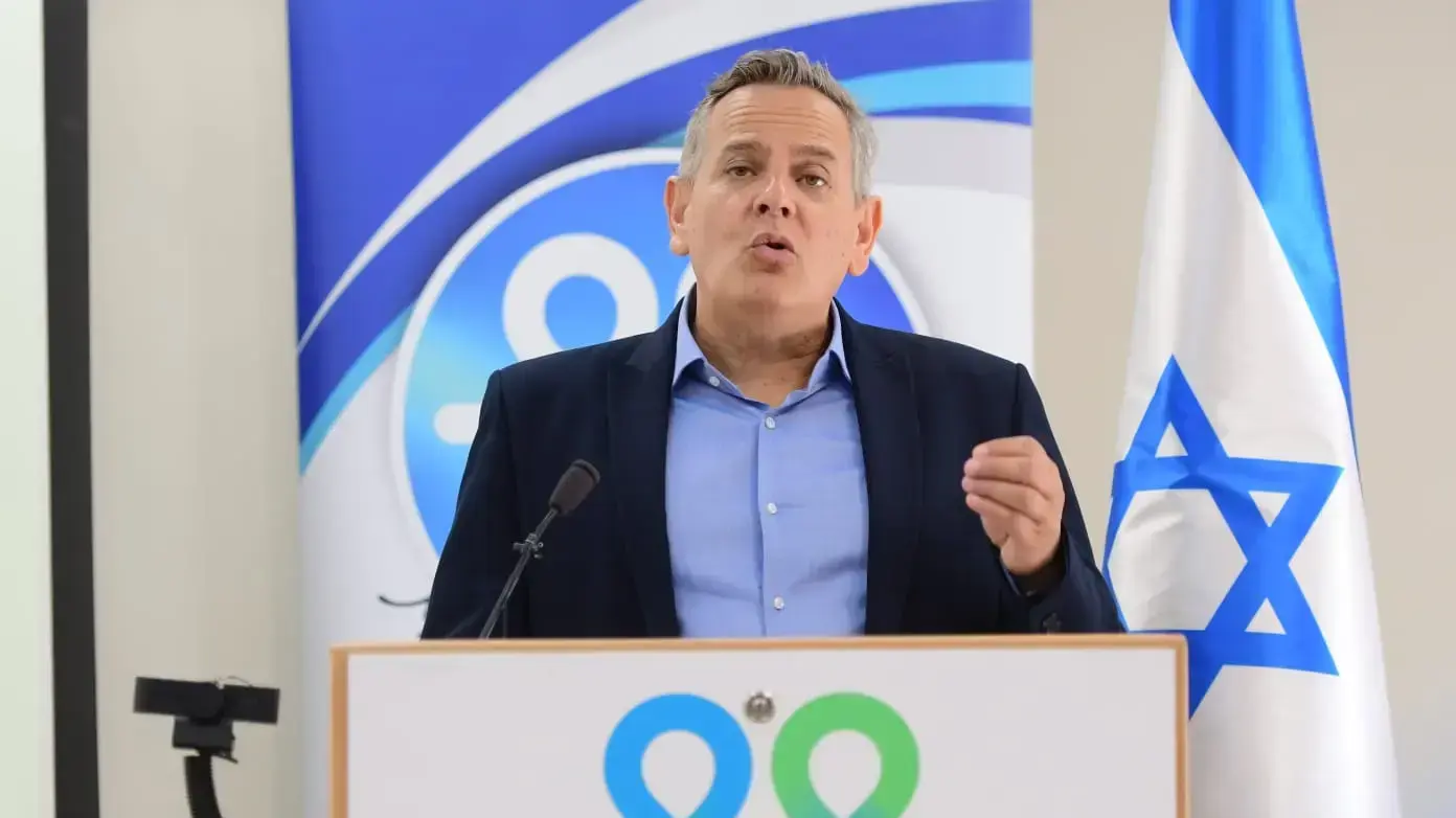 שר הבריאות, ניצן הורוביץ במהלך ביקורו במרכז לבריאות הנפש אברבנאל, בת ים 22 ביוני 2021
שר הבריאות, ניצן הורוביץ במהלך ביקורו במרכז לבריאות הנפש אברבנאל, בת ים 22 ביוני 2021