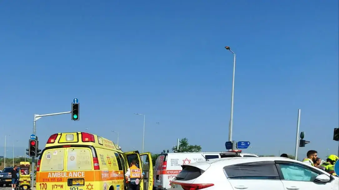זירת התאונה ברחוב רמז פינת תש"ח בראשון לציון בה נהרג גבר כבן 40. 2 ביולי 2021 זירת התאונה ברחוב רמז פינת תש"ח בראשון לציון בה נהרג גבר כבן 40. 2 ביולי 2021