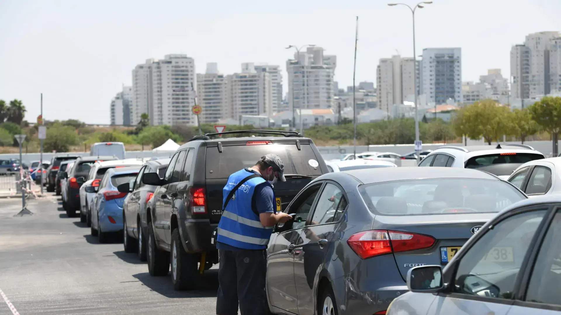 מתחם בדיקות קורונה בפתח תקווה 19 ביולי 2021