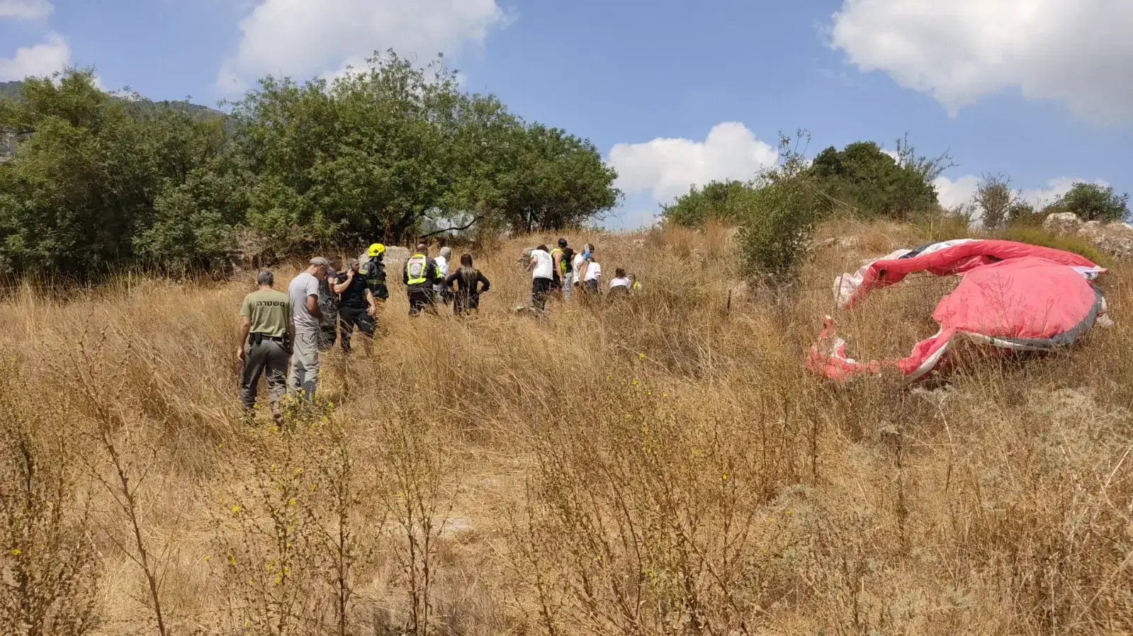 צנחן התרסק ליד כדורי בגליל התחתון 23 ביולי 2021 צנחן התרסק ליד כדורי בגליל התחתון 23 ביולי 2021