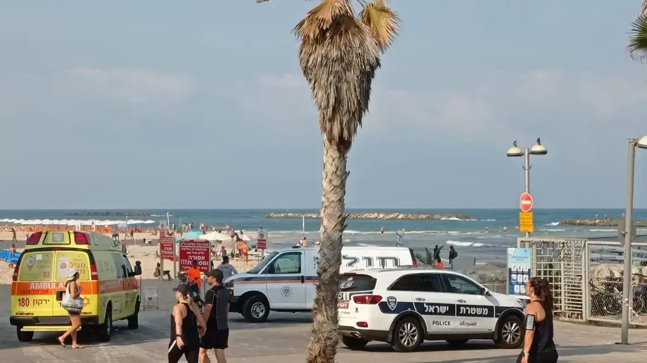זירת טביעה בחוף גורדון בתל אביב, 30 יולי 2021 זירת טביעה בחוף גורדון בתל אביב, 30 יולי 2021