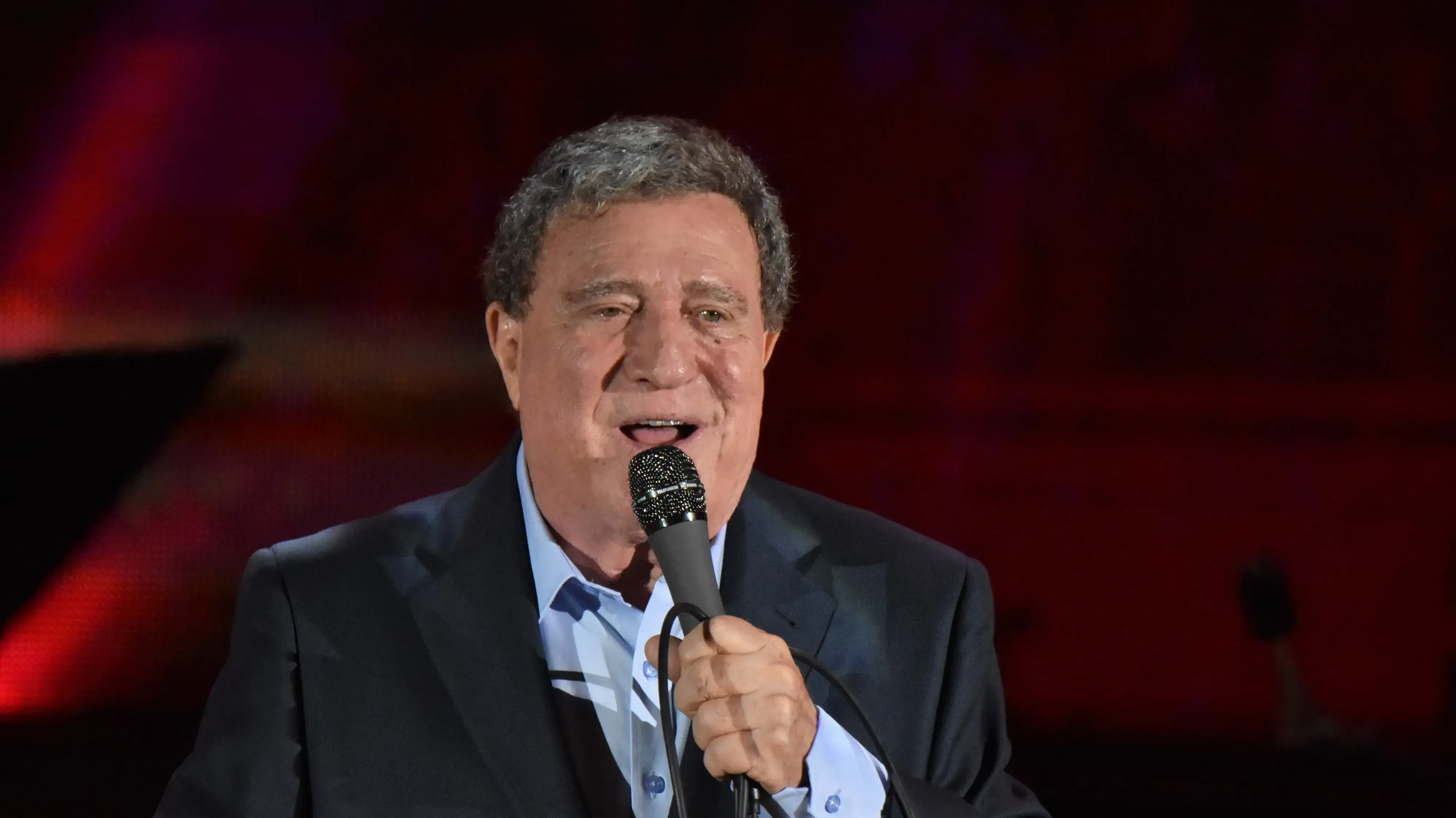 יהורם גאון, מתוך המופע "חוגג בגאון", היכל התרבות בתל אביב, 2 באוגוסט 2021 יהורם גאון, מתוך המופע "חוגג בגאון", היכל התרבות בתל אביב, 2 באוגוסט 2021