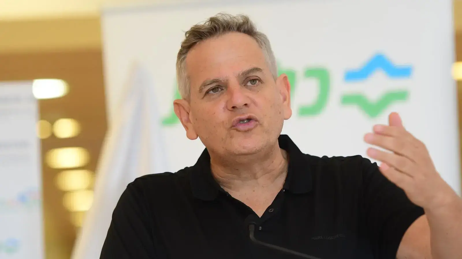 שר הבריאות ניצן הורוביץ מקבל את המנה השלישית של חיסון לקורונה, בי"ח מאיר כפר סבא, 13 באוגוסט 2021 שר הבריאות ניצן הורוביץ מקבל את המנה השלישית של חיסון לקורונה, בי"ח מאיר כפר סבא, 13 באוגוסט 2021