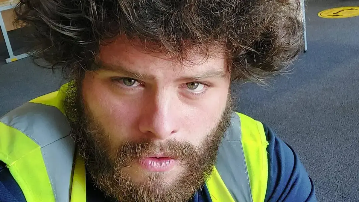 ג'ייק דיווידסון, ירה בשבעה אנשים בלילה בעיר פליימות' שבדרום אנגליה