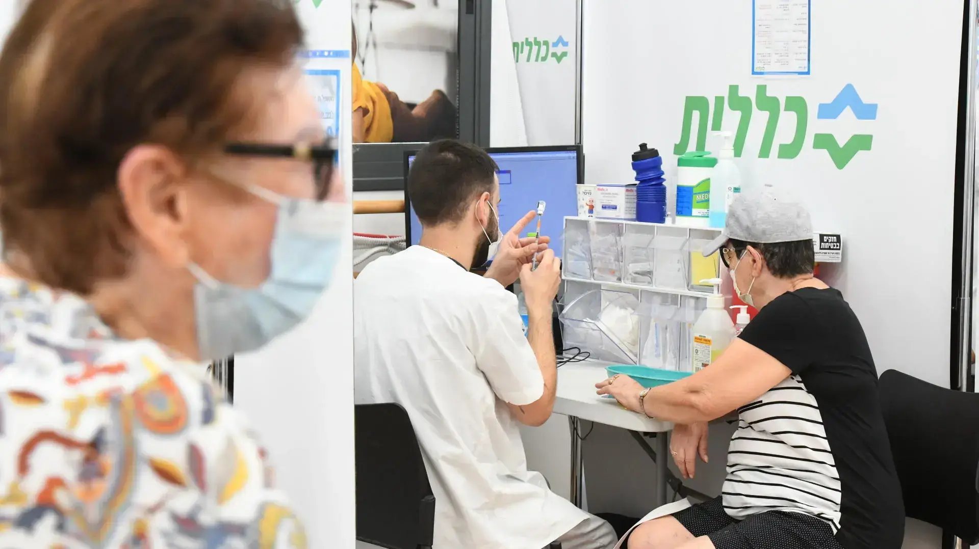 מתחם חיסונים של כללית בפתח תקוה 16 באוגוסט 2021 מתחם חיסונים של כללית בפתח תקוה 16 באוגוסט 2021