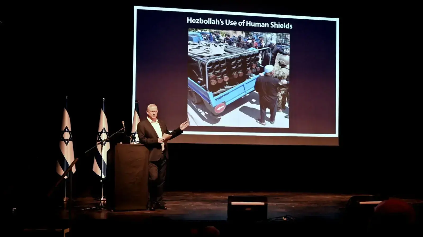 שר הביטחון בני גנץ בתדרוך עם שגרירים, 25 באוגוסט 2021 שר הביטחון בני גנץ בתדרוך עם שגרירים, 25 באוגוסט 2021