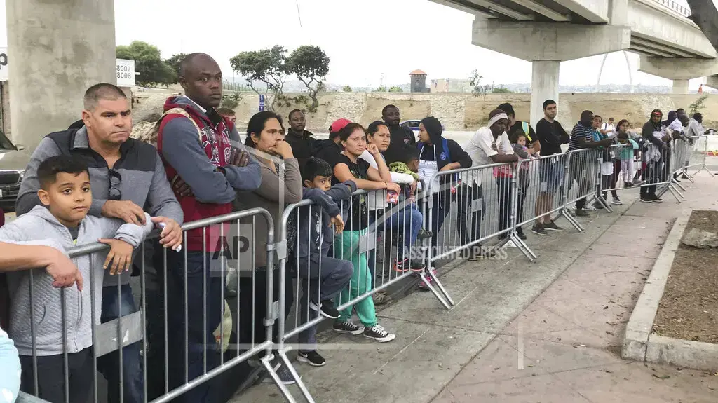 מבקשי מקלט במקסיקו מחכים לחצות את הגבול לארצות הברית, 26 בספטמבר, 2019