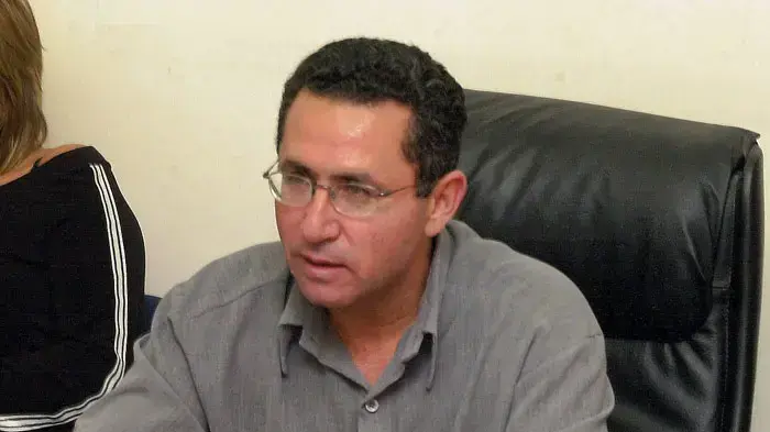 עופר עיני עופר עיני
