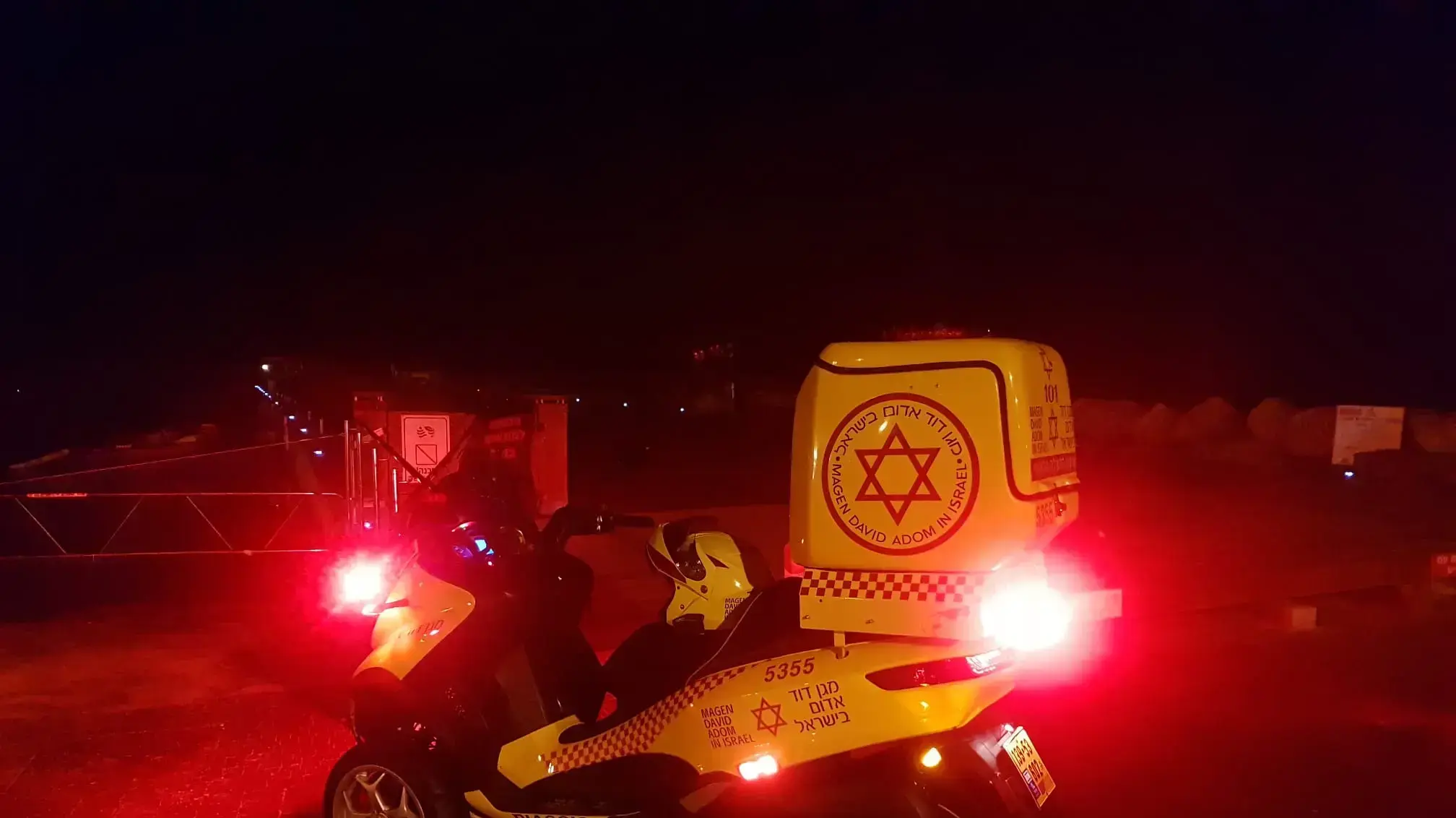 גבר טבע למוות בחוף הילטון בתל אביב. 7 בספטמבר 2021 גבר טבע למוות בחוף הילטון בתל אביב. 7 בספטמבר 2021