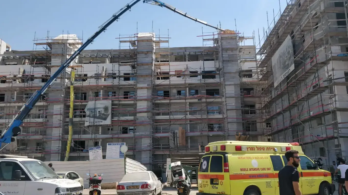 אתר בנייה בקרית אונו בו נהרג פועל. 17 בספטמבר 2021. אתר בנייה בקרית אונו בו נהרג פועל. 17 בספטמבר 2021.
