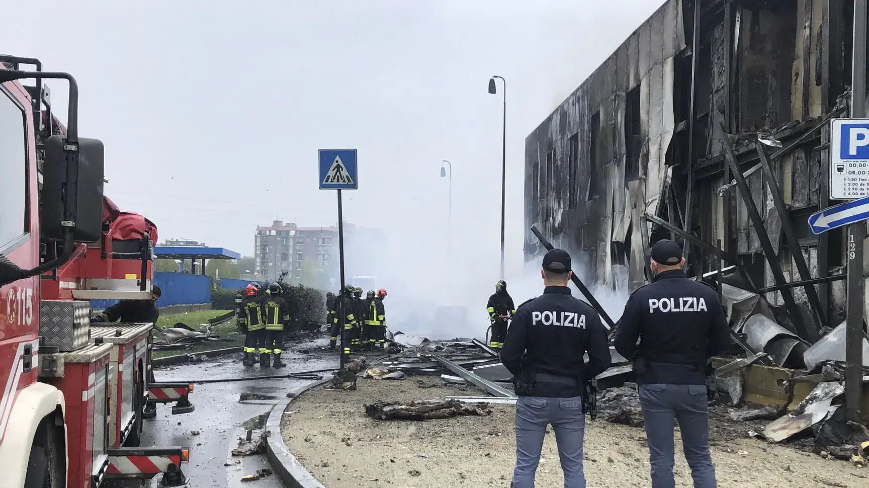 זירת התרסקות מטוס באזור מילאנו, איטליה 3 באוקטובר 2021 זירת התרסקות מטוס באזור מילאנו, איטליה 3 באוקטובר 2021