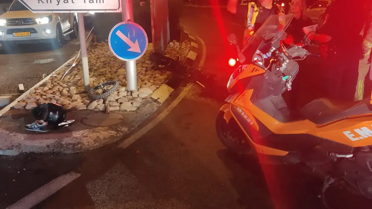 זירת התאונה בה נהרג בן 16 בקריית מוצקין, 17 באוקטובר, 2021 זירת התאונה בה נהרג בן 16 בקריית מוצקין, 17 באוקטובר, 2021