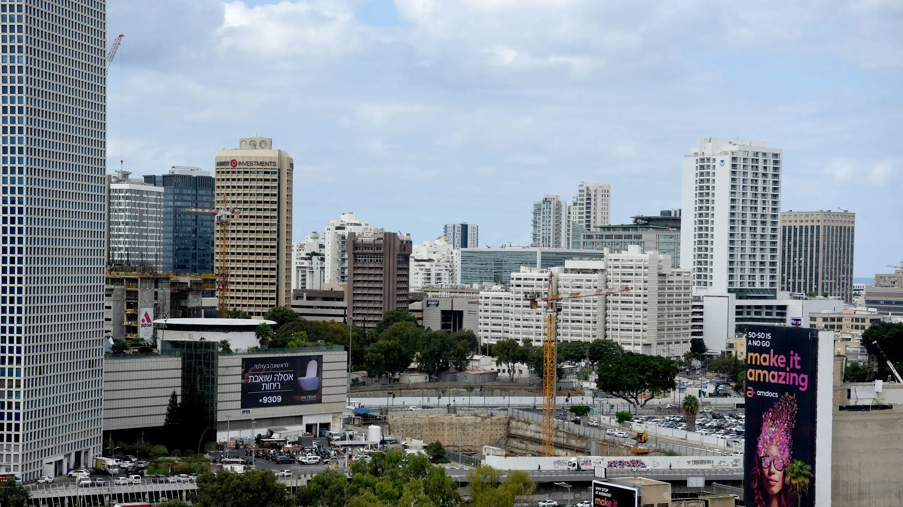 בניינים בתל אביב מתחם הקריה עזריאלי בניינים בתל אביב מתחם הקריה עזריאלי