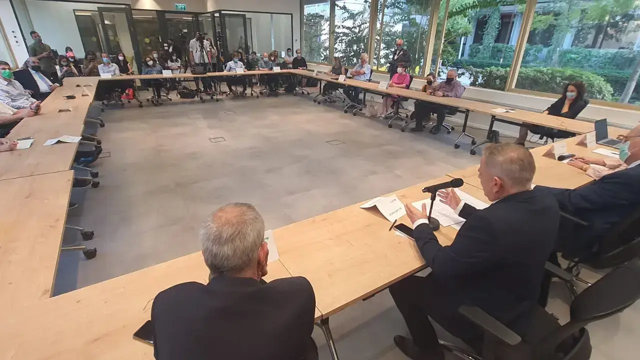 דיוני ועדת סל התרופות. למה לחולים עצמם אין קול? דיוני ועדת סל התרופות. למה לחולים עצמם אין קול?