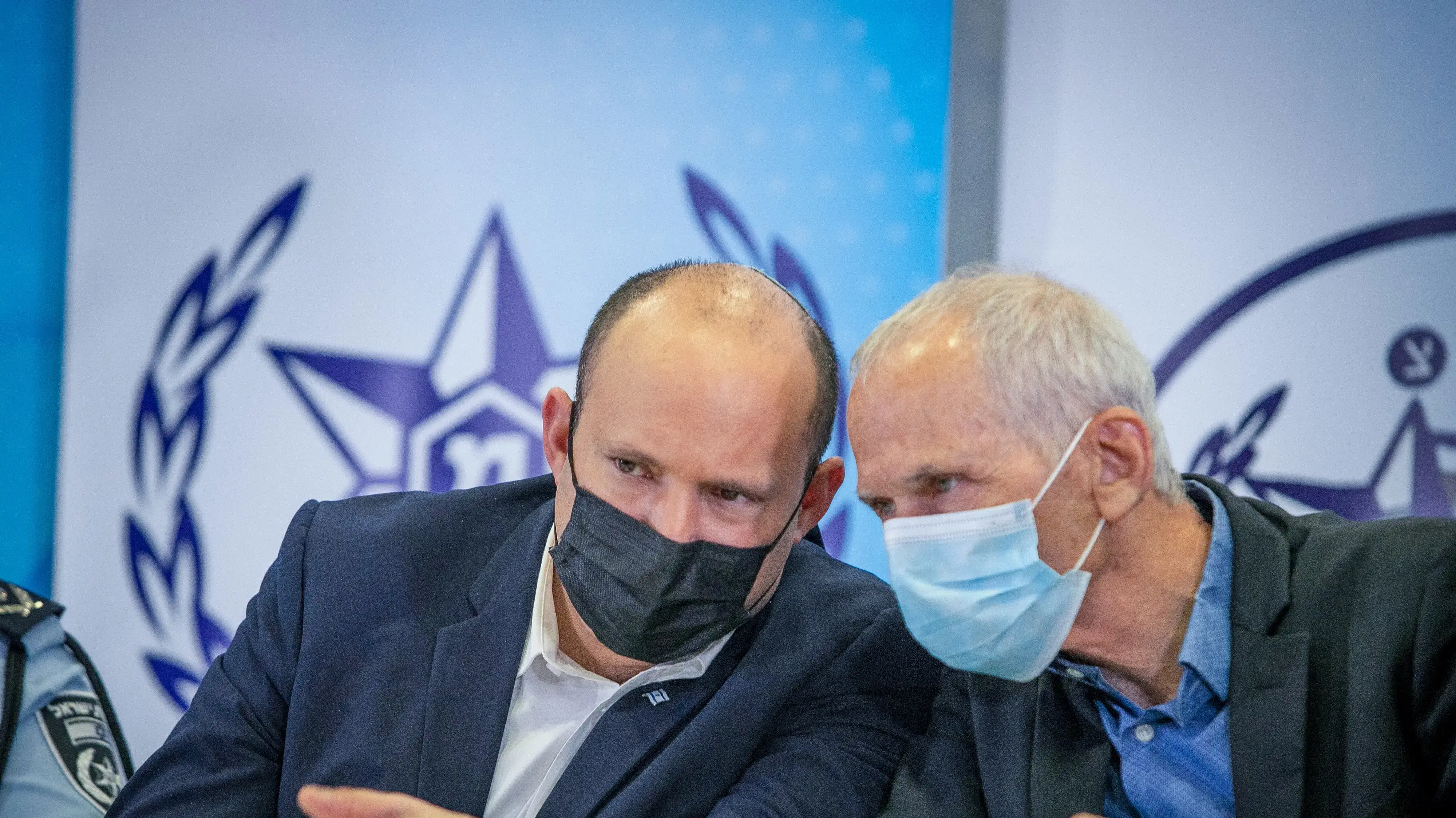 רה"מ, נפתלי בנט והשר לביטחון פנים עמר בר לב רה"מ, נפתלי בנט והשר לביטחון פנים עמר בר לב
