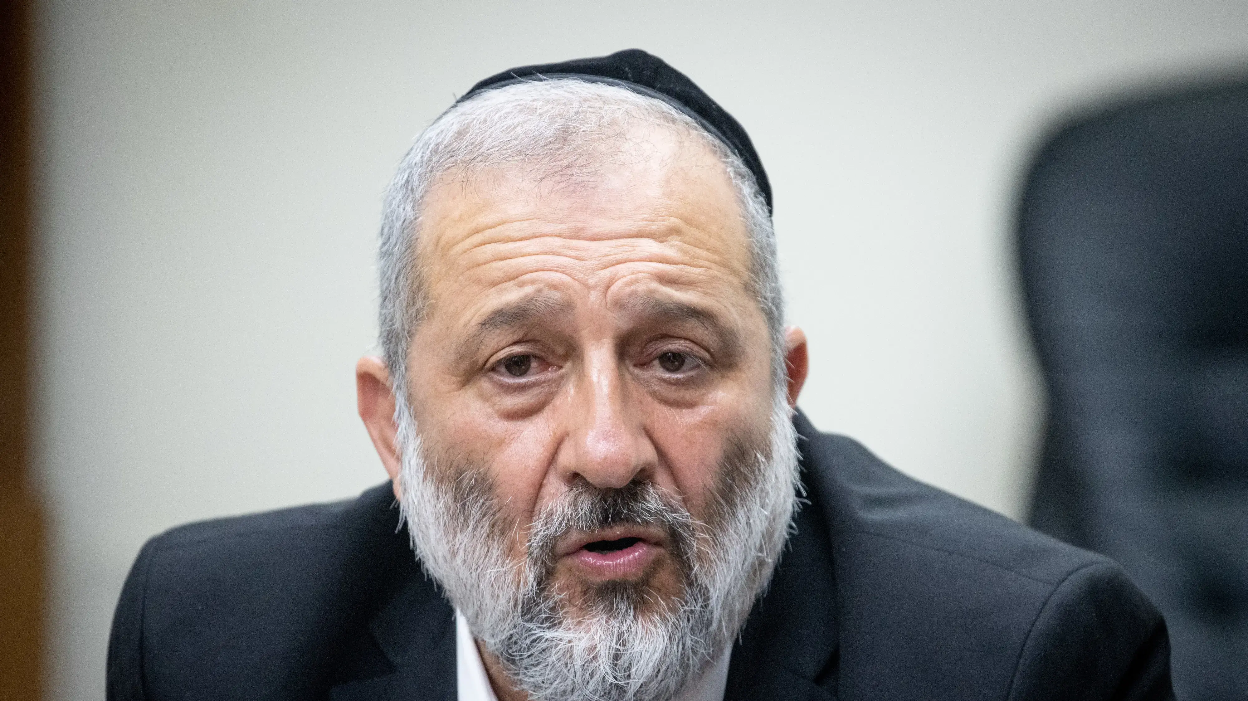 יו"ר סייעת ש"ס, אריה דרעי במהלך ישיבת מפלגתו בכנסת 26 ביולי 2021 יו"ר סייעת ש"ס, אריה דרעי במהלך ישיבת מפלגתו בכנסת 26 ביולי 2021