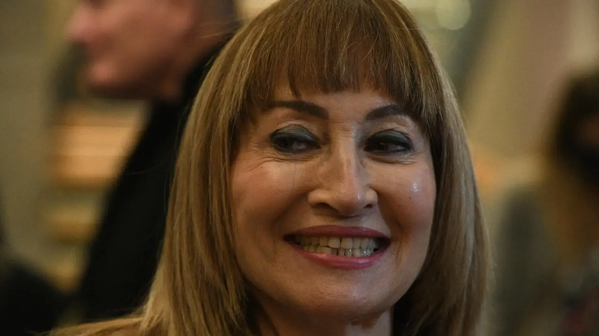 ציפי פינס בפרזנטציה למחזמר "לעבור את הקיר" בתיאטרון בית ליסין, 29 בדצמבר 2021 ציפי פינס בפרזנטציה למחזמר "לעבור את הקיר" בתיאטרון בית ליסין, 29 בדצמבר 2021