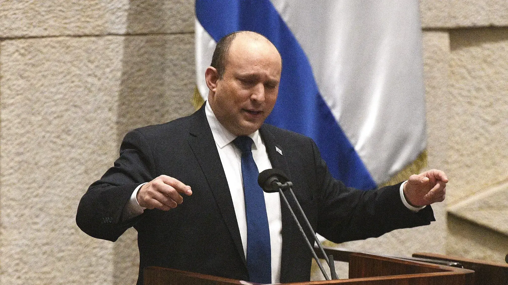 רה"מ, נפתלי בנט במהלך נאומו במליאת הכנסת 17 בינואר 2022 רה"מ, נפתלי בנט במהלך נאומו במליאת הכנסת 17 בינואר 2022