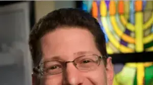 רב בית הכנסת, צ'רלי סיטרון-ווקר