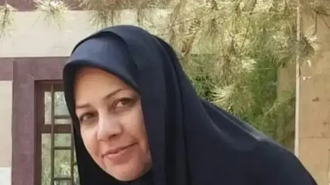 פרידה מראדחאני, אחיינית של עלי חמינאי ופעילת זכויות אזרח באיראן פרידה מראדחאני, אחיינית של עלי חמינאי ופעילת זכויות אזרח באיראן
