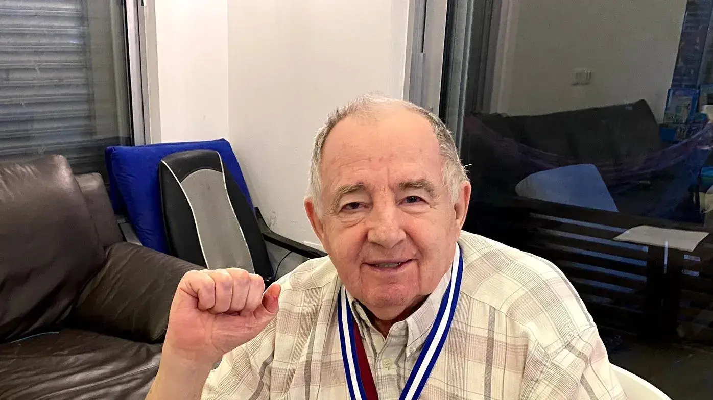 אלכסנדר קלטרינסקי ביום הולדתו האחרון, לפני חצי שנה אלכסנדר קלטרינסקי ביום הולדתו האחרון, לפני חצי שנה