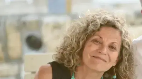 כרמלה כרמי רוצקי בזמן שצעדה בטיילת של תל ברוך, נדרסה על ידי רוכב אופניים חשמליים שפגע בה בחוזקה. 09 במרץ 2022 כרמלה כרמי רוצקי בזמן שצעדה בטיילת של תל ברוך, נדרסה על ידי רוכב אופניים חשמליים שפגע בה בחוזקה. 09 במרץ 2022