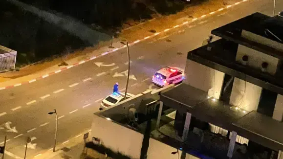 זירת הירי מחוץ לביתו של בעל רשת פיצריות בראשון לציון זירת הירי מחוץ לביתו של בעל רשת פיצריות בראשון לציון