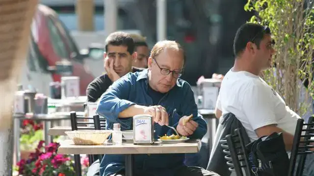 פולי, שיהיה בתיאבון, גבר