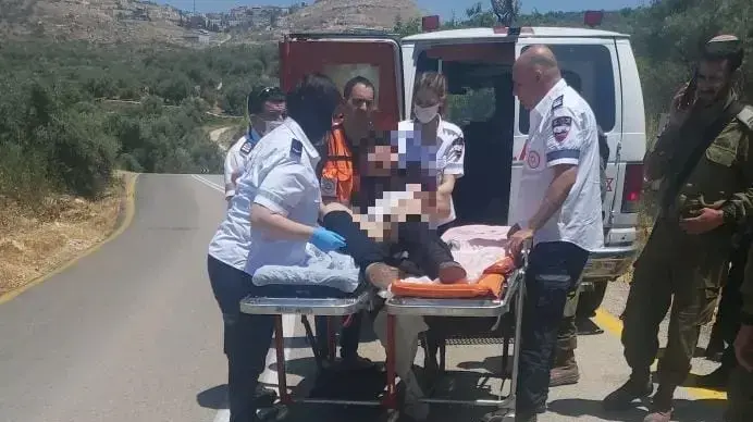 כוחות צה"ל ירו בפלסטיני החשוד בזריקת אבנים ופצעו אותו בינוני. 23 במאי 2022