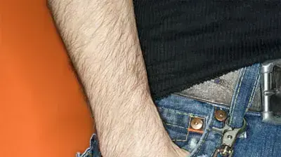 יד בכיס יד בכיס