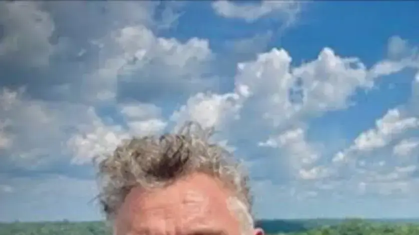 דום פיליפס, עיתונאי בריטי שנעלם בברזיל דום פיליפס, עיתונאי בריטי שנעלם בברזיל