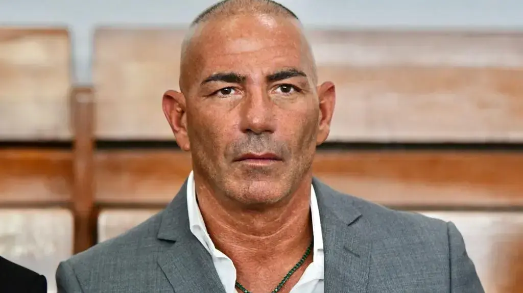 יניב אדם יניב אדם