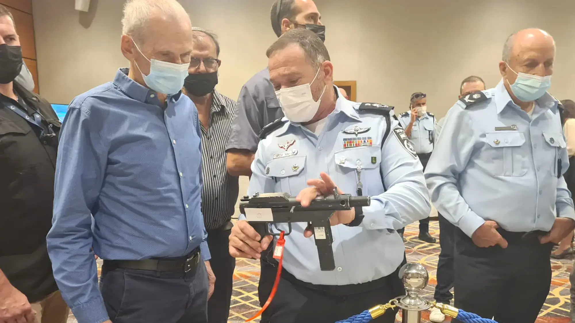 מפכ"ל המשטרה קובי שבתאי והשר לביטחון פנים עמר בר לב בכנס בנושא נשק לא חוקי, מלון גולדן קראון, נצרת, 9 בנובמבר 2021 מפכ"ל המשטרה קובי שבתאי והשר לביטחון פנים עמר בר לב בכנס בנושא נשק לא חוקי, מלון גולדן קראון, נצרת, 9 בנובמבר 2021