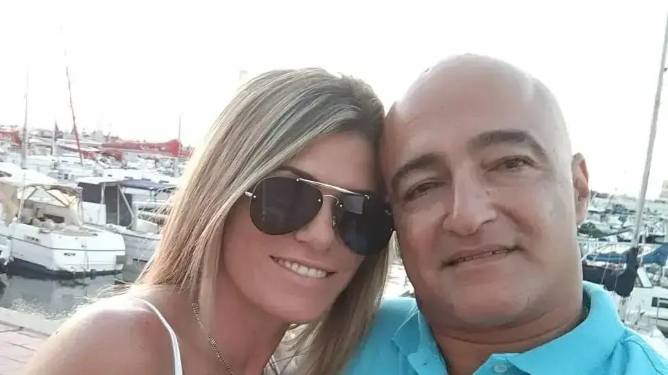 דודי אשכנזי, תושב בת חפר בעמק חפר שמבוקש על ידי האינטרפול. יחד עם אישתו רחלי דודי אשכנזי, תושב בת חפר בעמק חפר שמבוקש על ידי האינטרפול. יחד עם אישתו רחלי