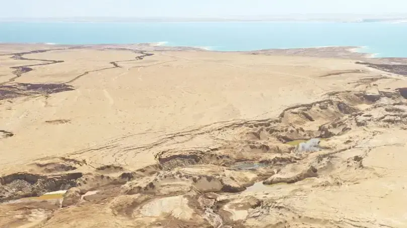 נחל צאלים, אזור דליפת תמיסת מי ים המלח. 13 ביולי 2022 נחל צאלים, אזור דליפת תמיסת מי ים המלח. 13 ביולי 2022