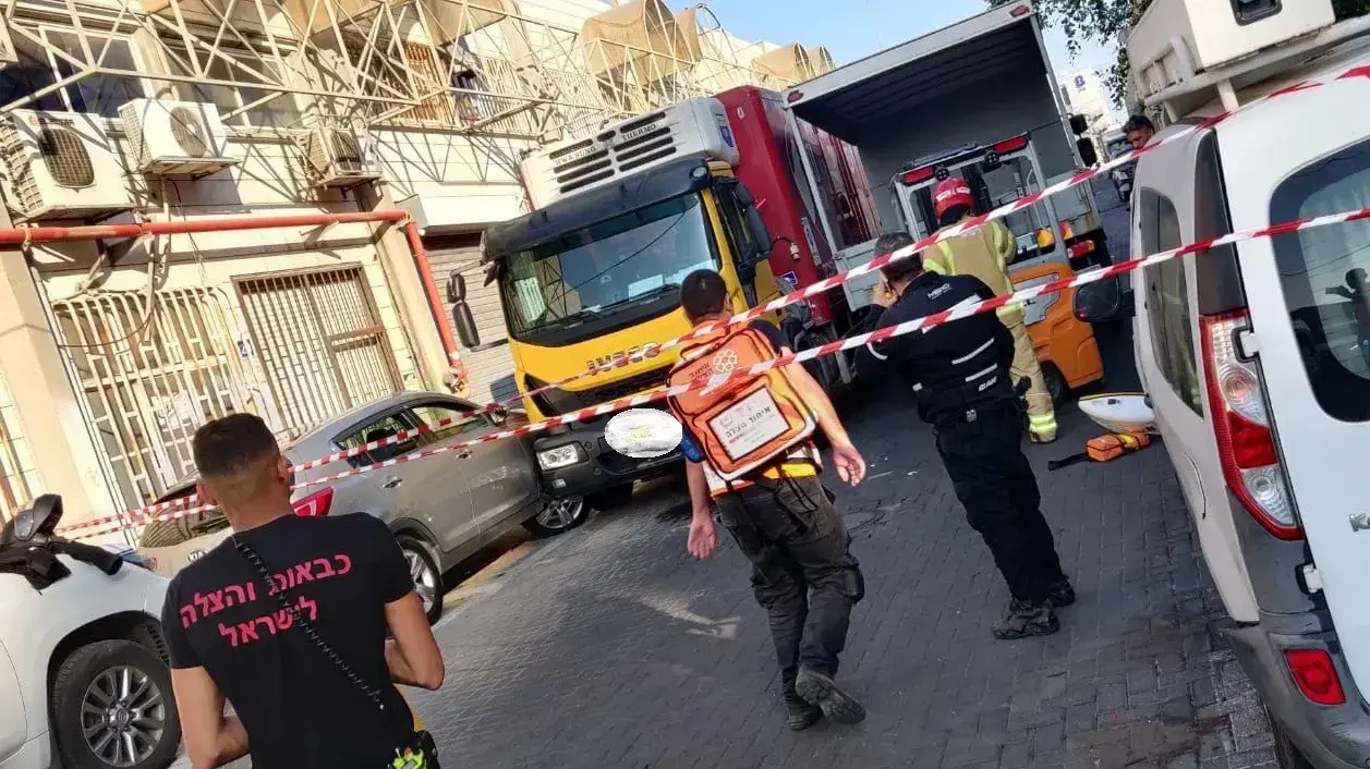 הרוג בתאונת דרכים, רחוב האורגים, חולון, 11 באוגוסט 2022 הרוג בתאונת דרכים, רחוב האורגים, חולון, 11 באוגוסט 2022