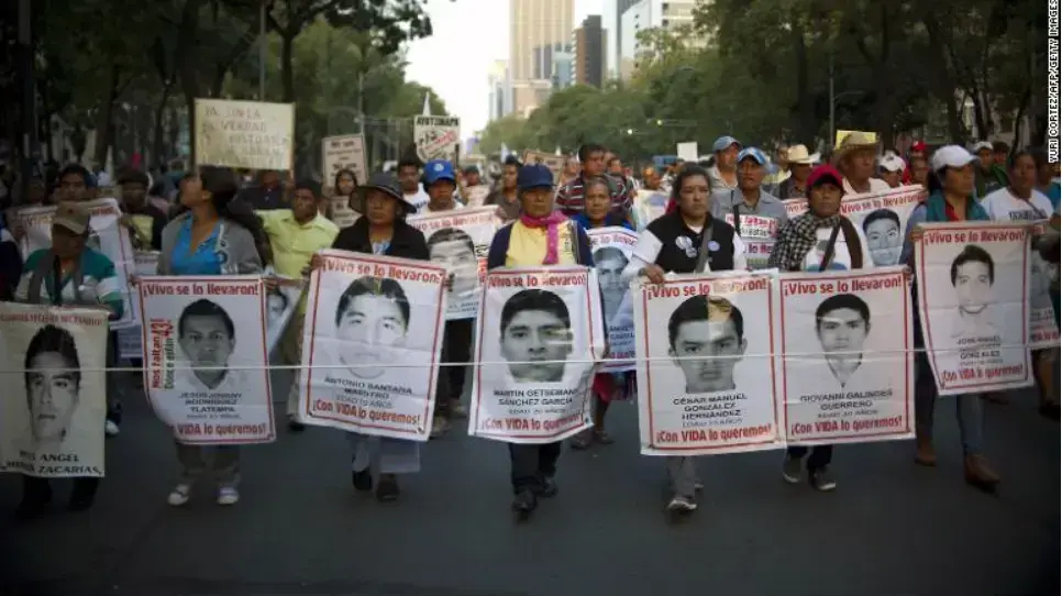 הפגנה למען 43 הסטודנטים הנעלמים במקסיקו, 2015 הפגנה למען 43 הסטודנטים הנעלמים במקסיקו, 2015