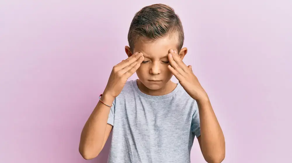הטריגר המשמעותי ביותר לכאב ראש אצל ילדים הוא לחץ סביב למידה. ילד סובל מכאב ראש הטריגר המשמעותי ביותר לכאב ראש אצל ילדים הוא לחץ סביב למידה. ילד סובל מכאב ראש