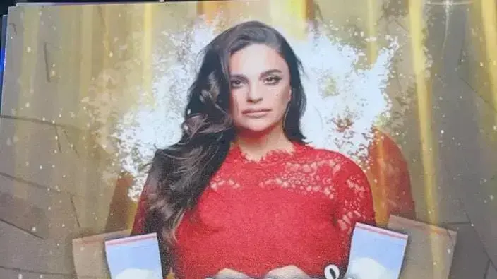 העלון בדמותה של אופירה אסייג העלון בדמותה של אופירה אסייג