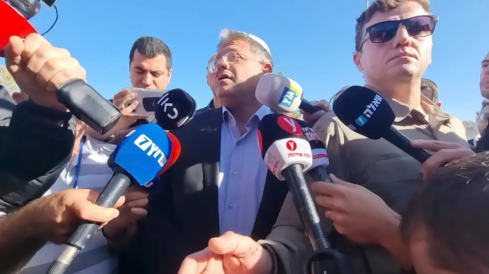 איתמר בן גביר בזירת הפיגוע בירושלים 23 בנובמבר 2022 איתמר בן גביר בזירת הפיגוע בירושלים 23 בנובמבר 2022