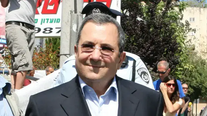 ברק מגיע להצביא בכפרסבא ברק מגיע להצביא בכפרסבא