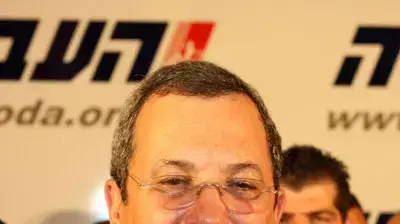 אהוד ברק בנאום הנצחון בבית מפלגת העבודה (שרון בוקוב) אהוד ברק בנאום הנצחון בבית מפלגת העבודה (שרון בוקוב)