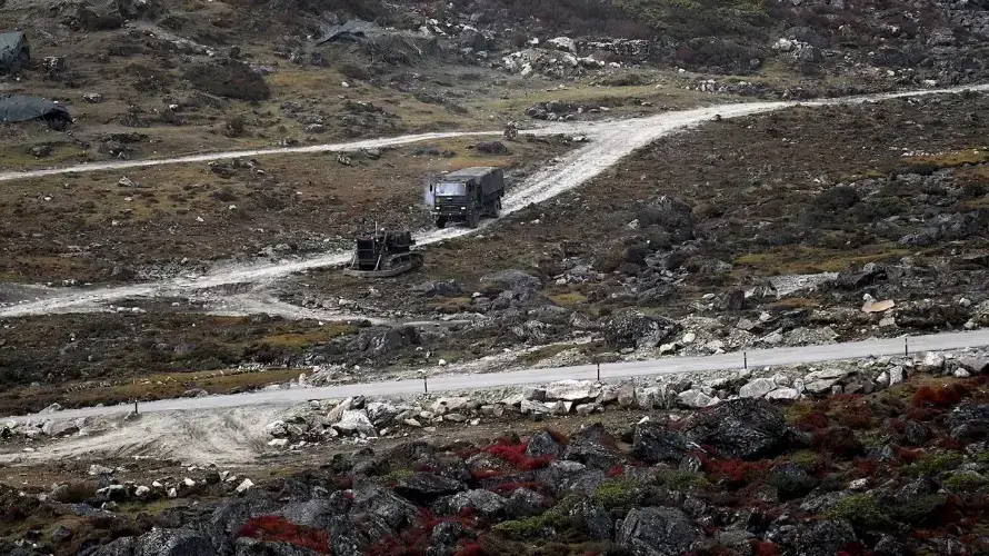 הגבול בין הודו לסין הגבול בין הודו לסין