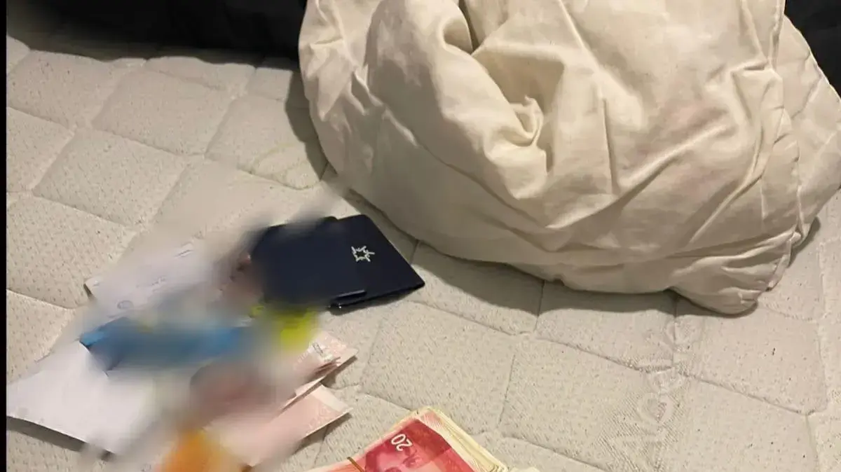 לאחר חקירה של משטרת ישראל נעצרו של 7 חשודים במעורבות בשוד מזויין שאירע בעיר אילת.
ינואר 2023
לאחר חקירה של משטרת ישראל נעצרו של 7 חשודים במעורבות בשוד מזויין שאירע בעיר אילת.
ינואר 2023