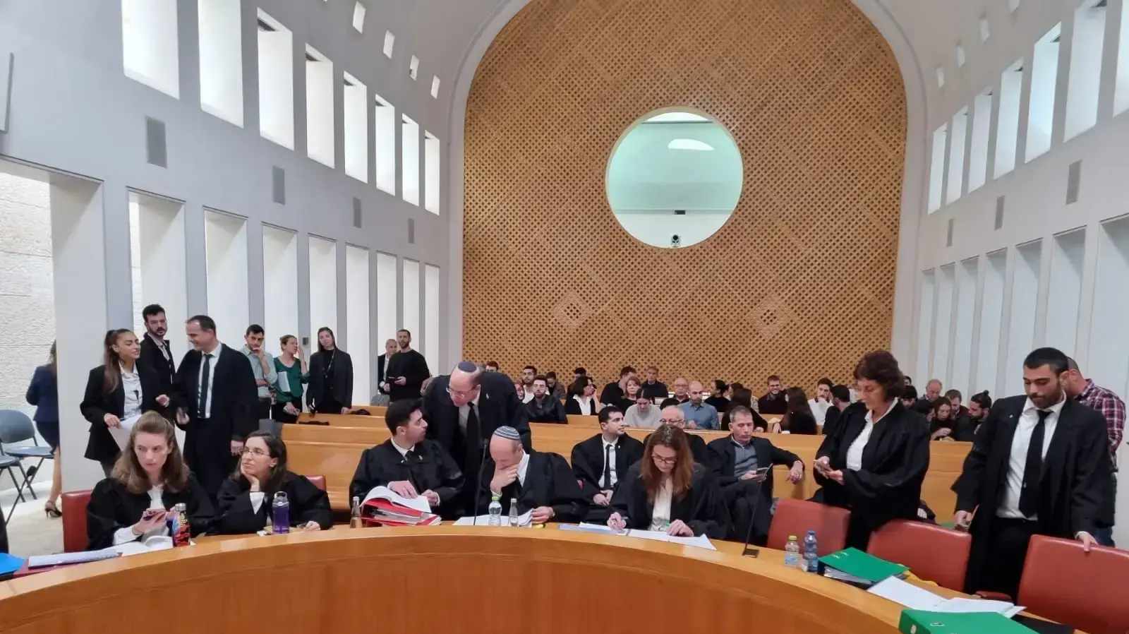 עתירה בהרכב מורחב של 11 שופטים בנוגע למינוי ח"כ דרעי, ביהמ"ש העליון עתירה בהרכב מורחב של 11 שופטים בנוגע למינוי ח"כ דרעי, ביהמ"ש העליון